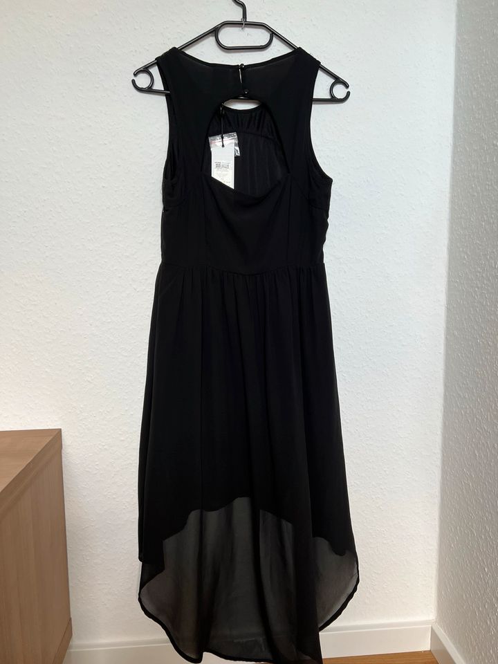 Schwarzes Kleid von Vero Moda in der Größe XS Neu mit Etikett in Lohmar