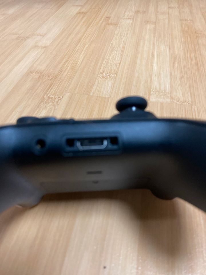 Xbox Series X Controller in Willebadessen