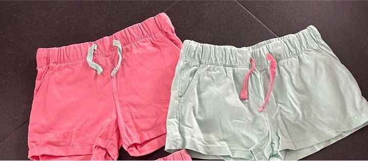 Set Shorts Mädchen Gr. 98/104 in Nickenich