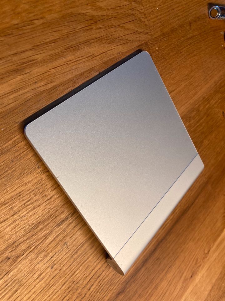 Apple Magic Trackpad Gen. 1 in Hannover