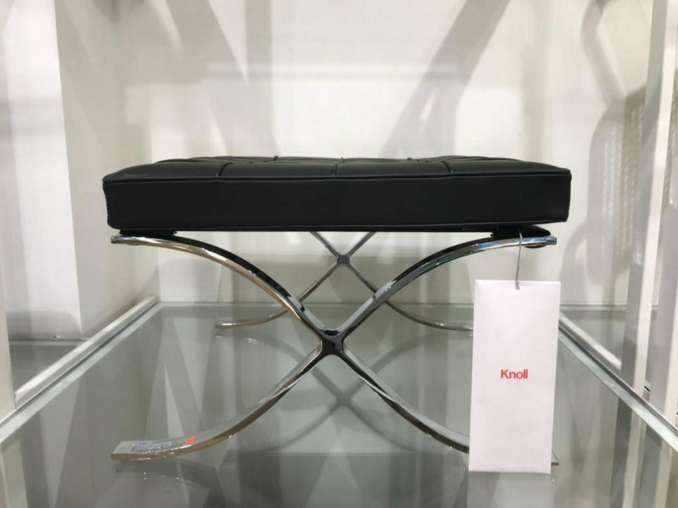 Knoll International Barcelona Hocker Leder schwarz, Neu! in Berlin