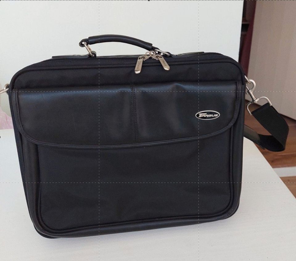 Laptop Notebook Tasche Targus schwarz sehr gut erhalten in München