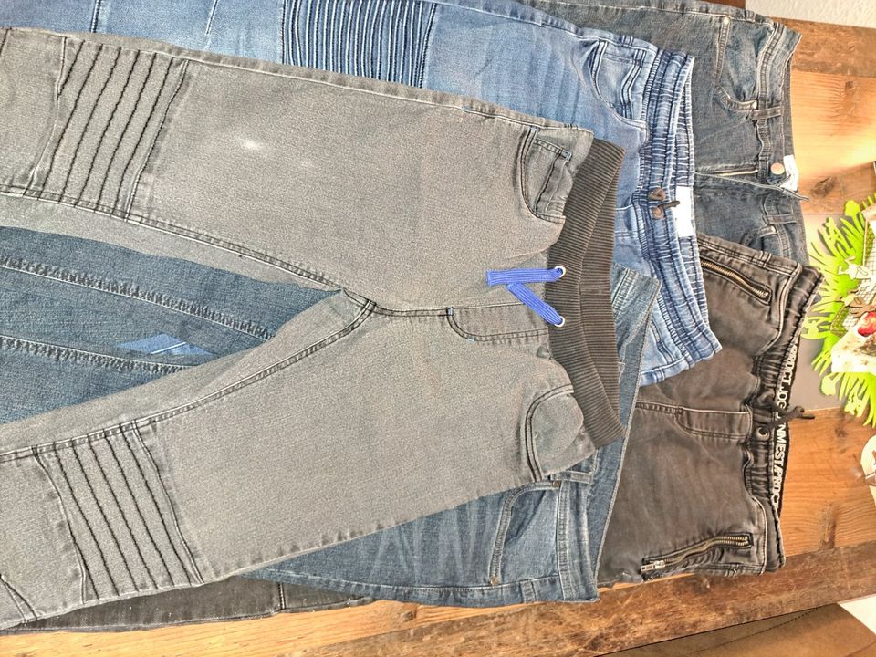 (Schlupf-) und Jeans Gr 170 *wie Neu-Wenig getragen* in Hennigsdorf