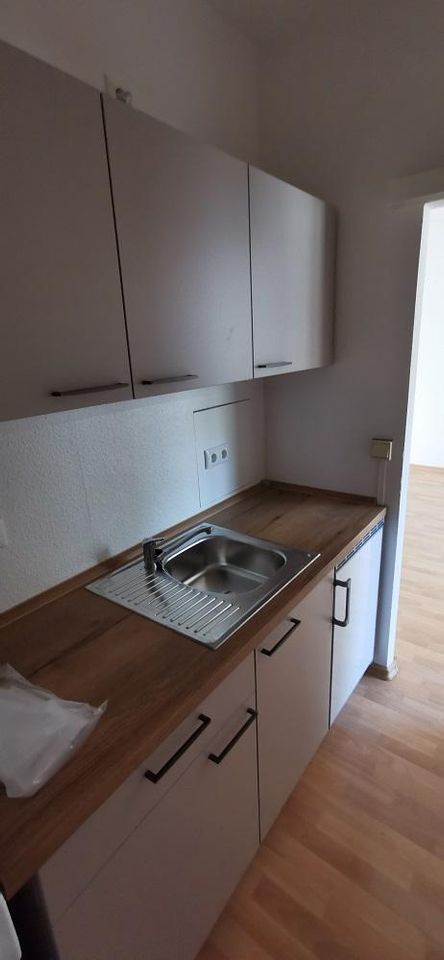 1-Zimmer-Wohnung mit Küche und Balkon im Wohngebiet Am Kuhberg 62 / 26 in Bad Elster