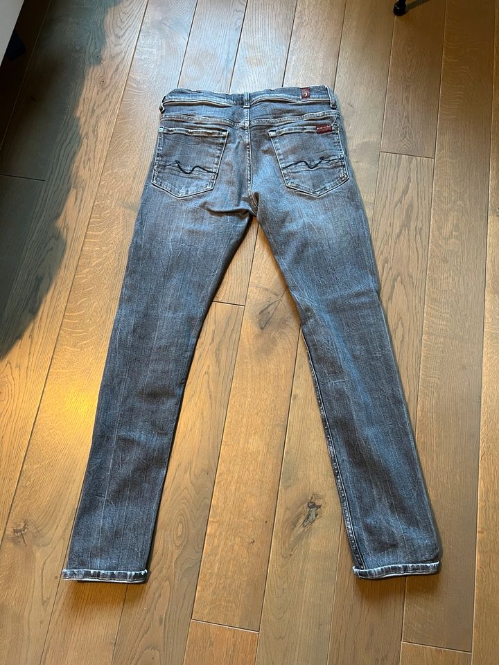 ‼️SALE‼️ 7 for all mankind dunkelgraue Herrenjeans Größe 31 in Passau