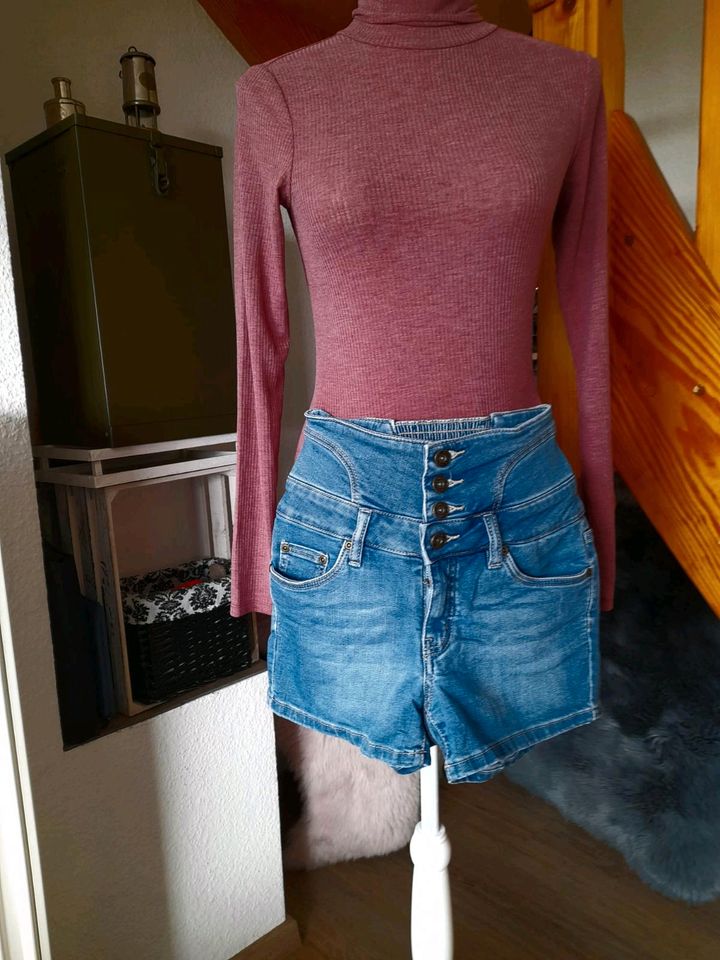 Only Cord Rock,Jeansshort,XS/S (34/36),braun,blau in Wuppertal