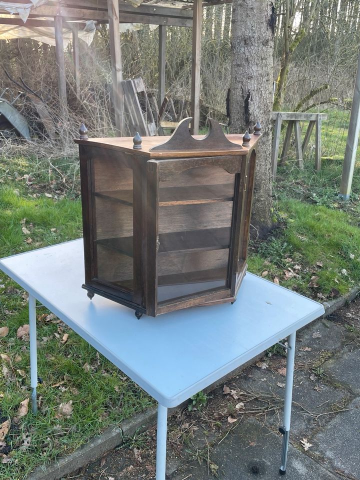 Alte kleine Hänge Vitrine, Antik! 60x22x57cm 3 Seiten verglast in Wittmund