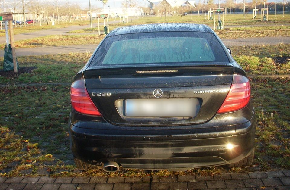 Mercedes C 230 Kompressor- Rechtslenker in Möser