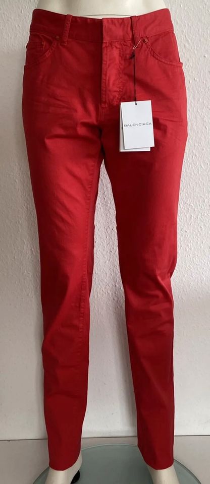 BALENCIAGA Herren Jeans W30 rot Logo in Krefeld