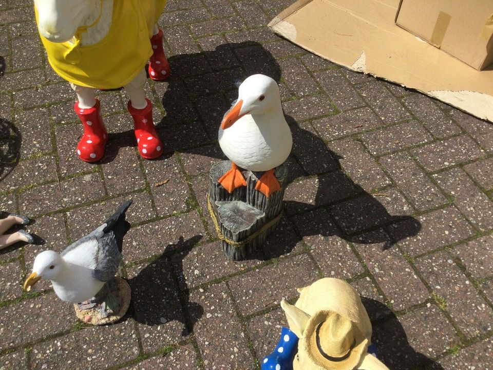 Deko Polyresin Handbemalt Wetterfest Schaf Badefrau Möwe Kugel in Neuenhaus