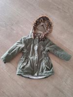 Winterjacke Khaki Mädchen Gr. 104 unifarben warm Jacke 3-4 Jahre Hessen - Ranstadt Vorschau