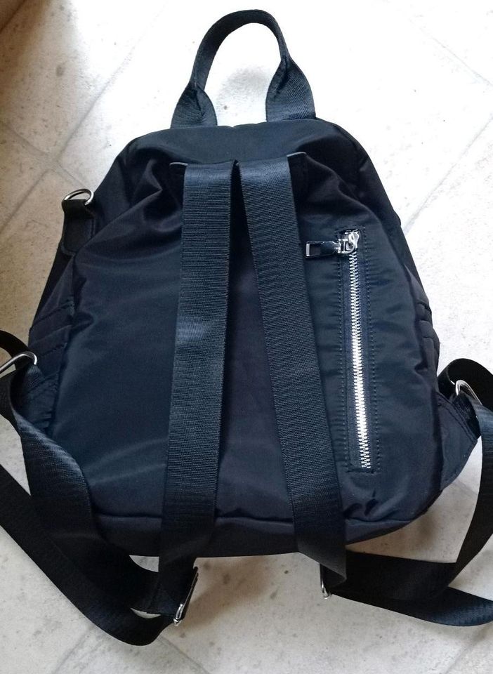 Rucksack in schwarz/ neuw. 16,-€ VB in Emden