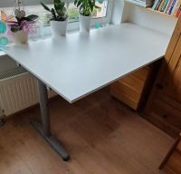 Schreibtisch Galant von IKEA 160 x 80 Neuwertig !!! Hessen - Lohfelden Vorschau