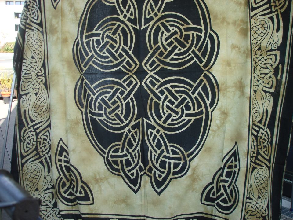 Indisches Tuch, Tagesdecke oder Wandbehang in Schönaich