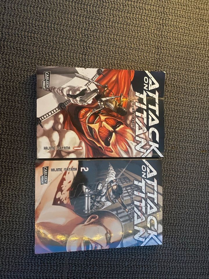 Attack on Titan Mangas Band 1&2 in Bergisch Gladbach