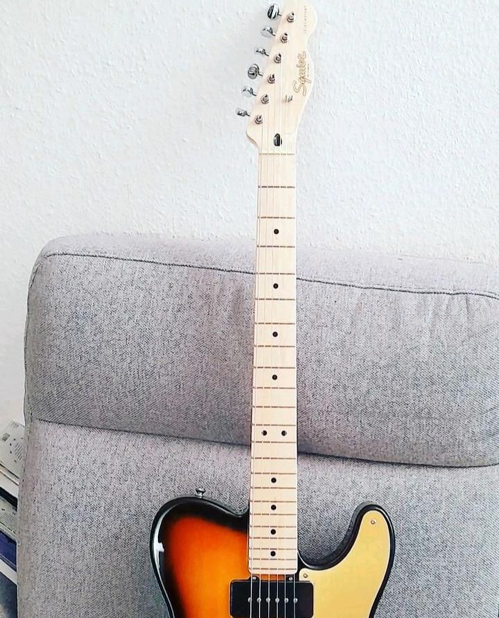 Squier Cabronita Thinline Telecaster Fender Pure Vintage PU in Centrum