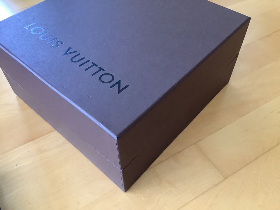 Louis Vuitton Verpackungen ORIGINAL in Gauting