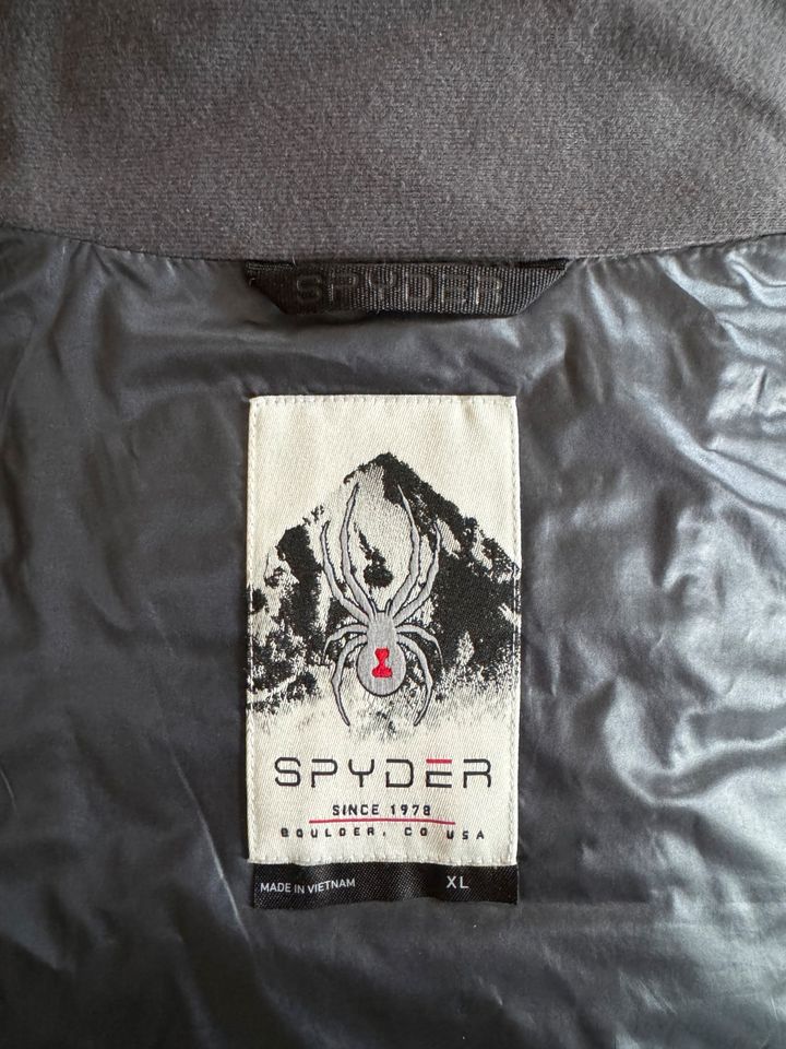 Sehr gut erhaltene SPYDER Outdoor Jacke in München