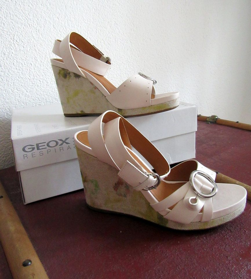 Geox Respira Wedges Sandalen Weiß Gr. 40 Leder Textil Keilabsatz in  Baden-Württemberg - Weil am Rhein | eBay Kleinanzeigen ist jetzt  Kleinanzeigen