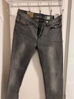 Damen Jeans zwei Stück NEU W 32 -L 32 Nordrhein-Westfalen - Remscheid Vorschau