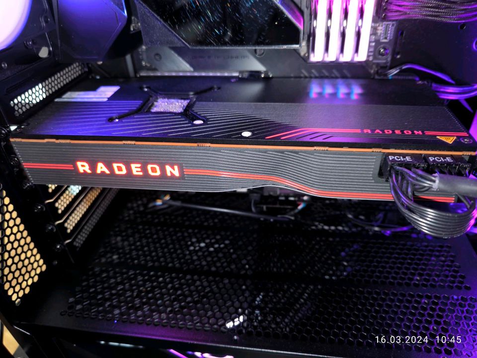 Asus AMD Radeon RX5700XT in Rheine