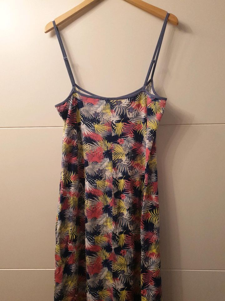 Süsses Sommerkleid in Gr 40/42 in Wadersloh