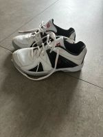 Neuwertige Tennisschuhe Schuhe Wilson Gr. 34 Niedersachsen - Osnabrück Vorschau