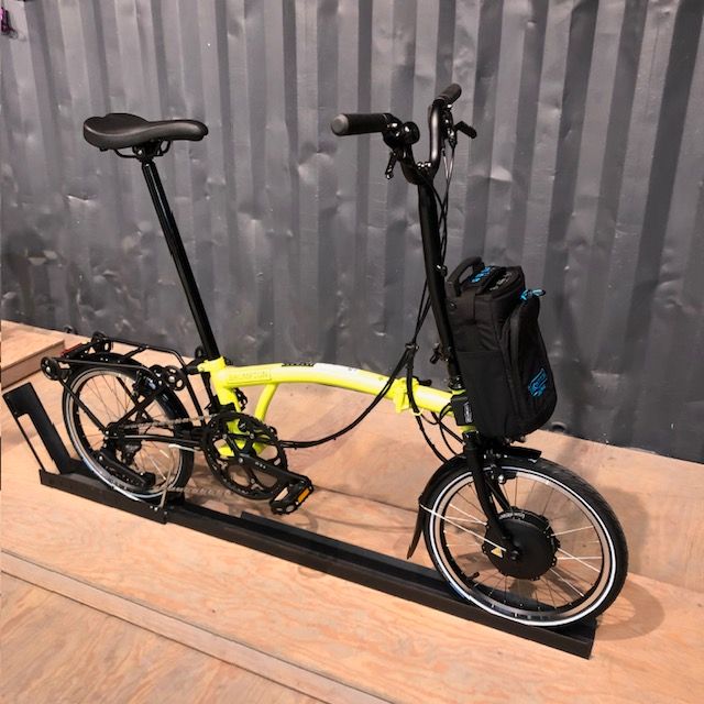 Brompton Electric C-Line H4R I MY2024 I BROMPTON_argmbh in Berlin