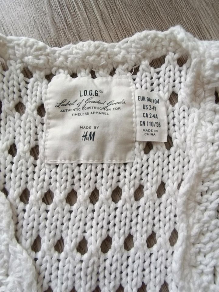 Spitzen Strickweste von H&M, weiß, Gr. 98/104 in Bad Grönenbach