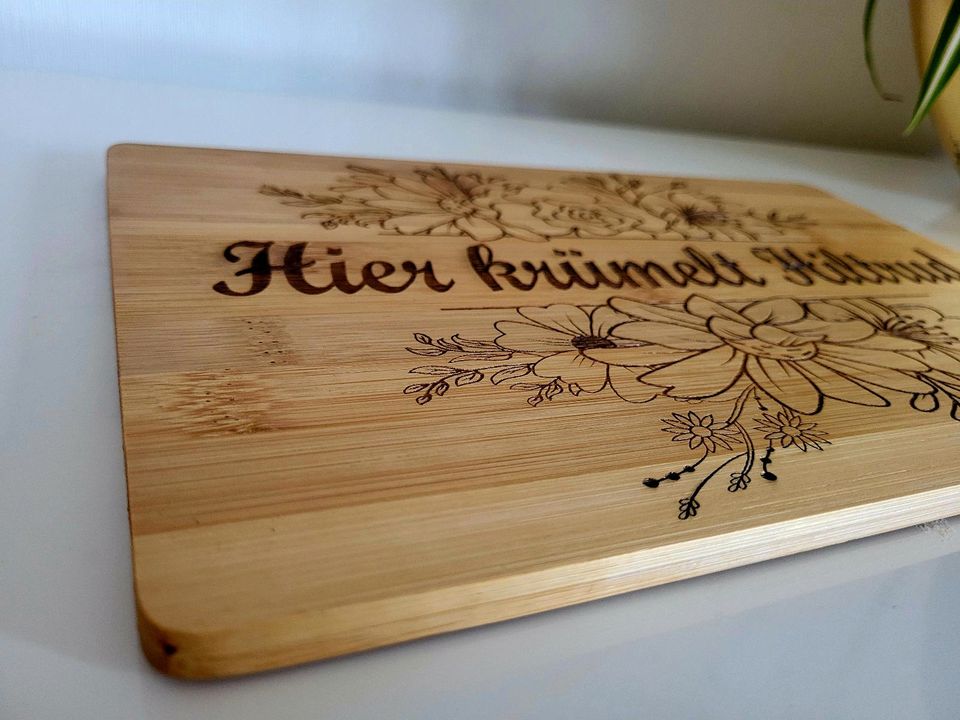 Personalisiertes Holzbrett Frühstücksbrett Unikat Geschenk in Birresborn