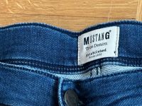 Herren Shorts Mustang Chicago Gr. 31 Jeans blau wie NEU Essen - Essen-Kettwig Vorschau