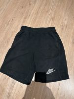 Nike Shorts schwarz L 147-158cm Nordrhein-Westfalen - Kamen Vorschau