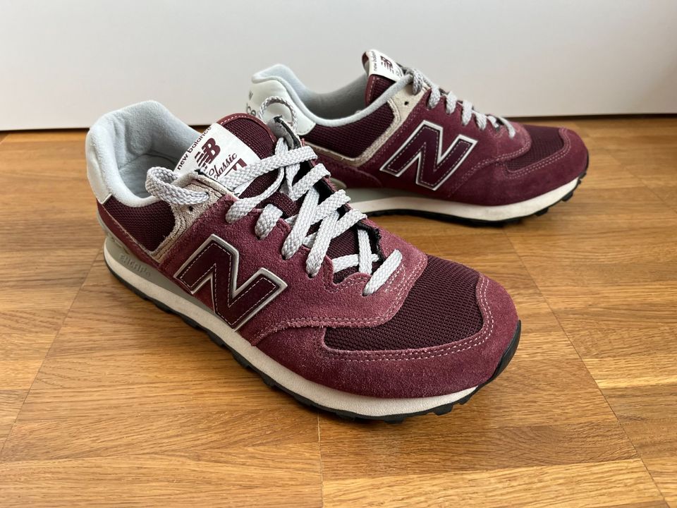 New Balance 574 Core Schuhe Sneaker Burgundy Größe 44 in Trier