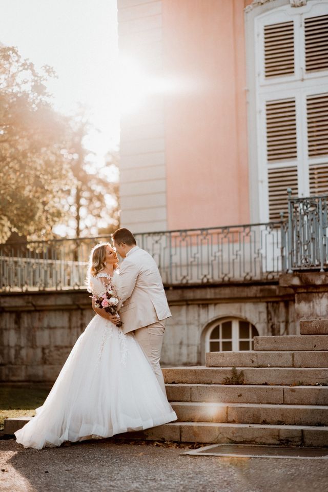 Brautkleid / Hochzeitskleid / Prinzessin / A-Linie in Köln