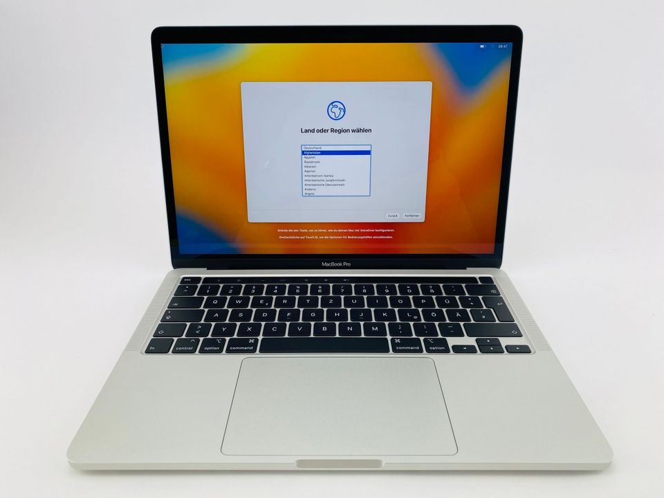 Apple MacBook Pro 13" (2020) Touch Bar i7 2,3 GHz - Silber in Minden