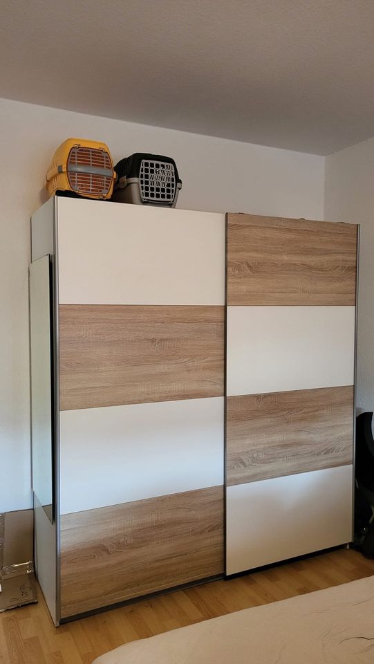 Schwebetüren Schrank Schlafzimmer Zu verschenken in Niedersachsen