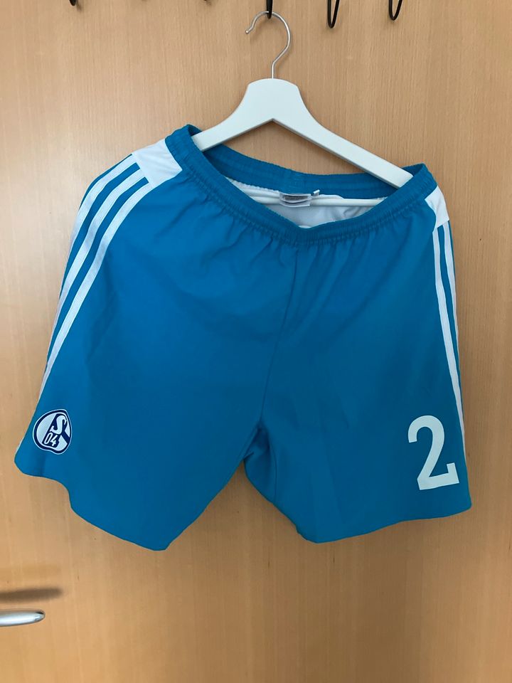 Schalke Shorts in Himmelblau Größe M in Gelsenkirchen