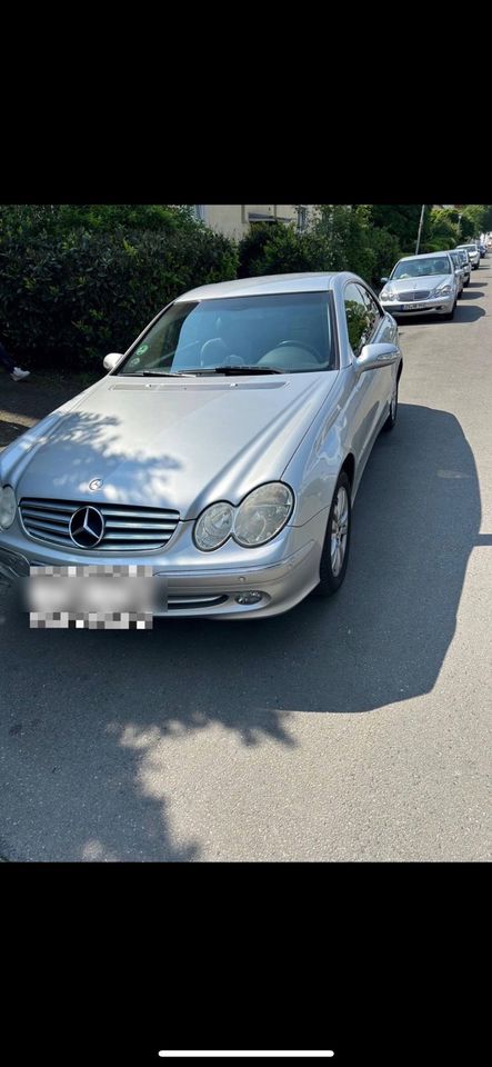 Mercedes clk 200 in Leverkusen