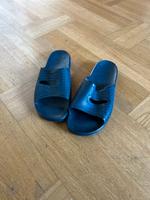 Bade Schlappen Größe 41 blau Hessen - Leun Vorschau