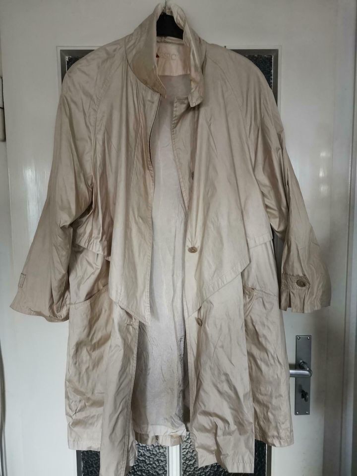 Mantel, leichter Trench, Marke Classic, beige Gr. 42 in Düsseldorf