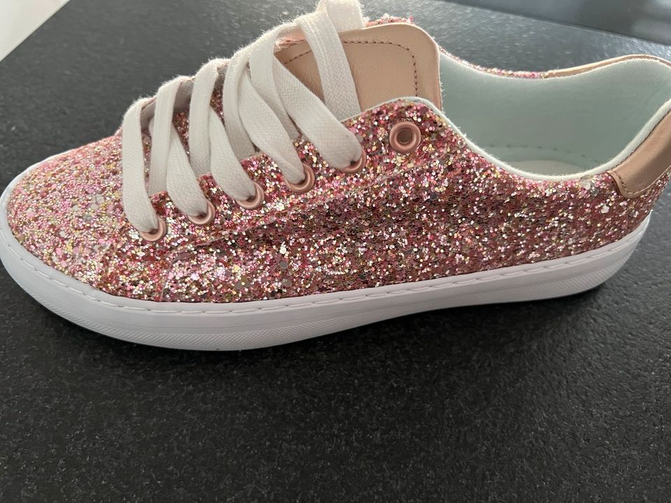 Glitzer Sneaker in Unterleinleiter