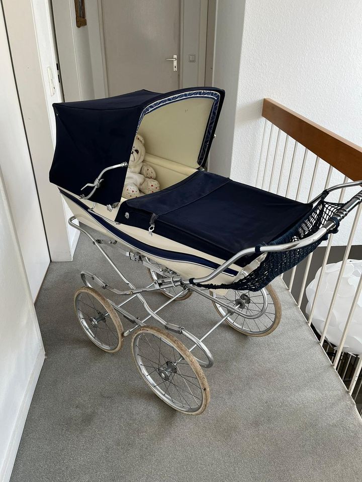 Kinderwagen Silver Cross / top Zustand / restauriert in Lübeck