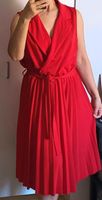 Lola Liza Kleid mit Stoffgurtel Gr xl, rot, Plissee, neu Berlin - Neukölln Vorschau