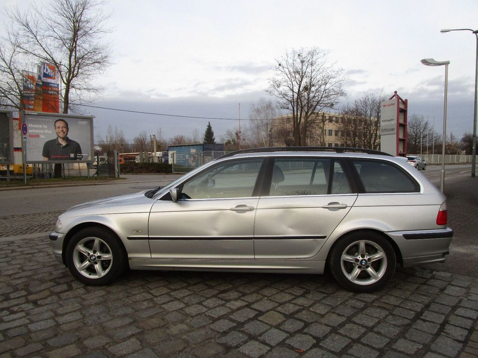 BMW 325xi touring*Leder *Klima*Allrad*AHK*D4 in Dresden