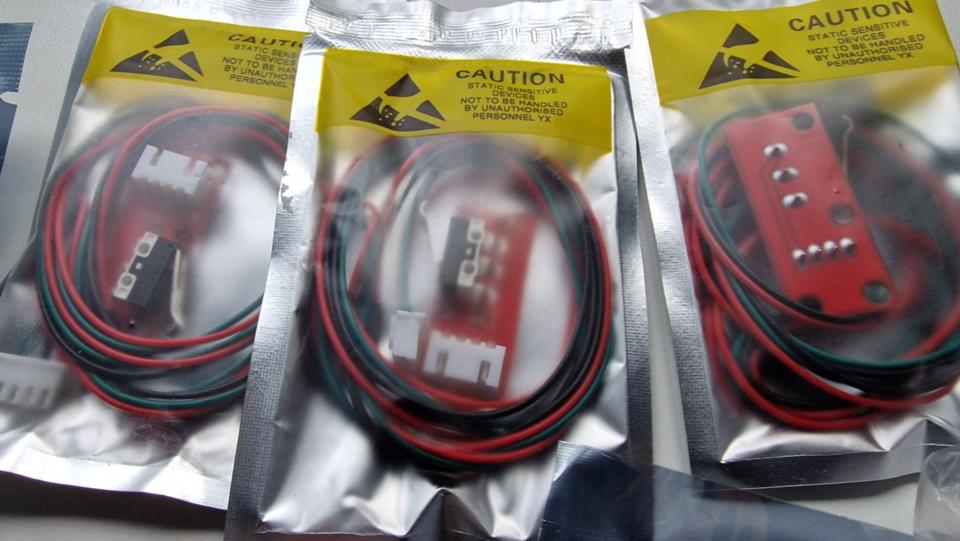 ESP32 Arduino Basteln u.a. HC-SR501, AM312, MQ-135, HC-SR04 etc. in Riegelsberg