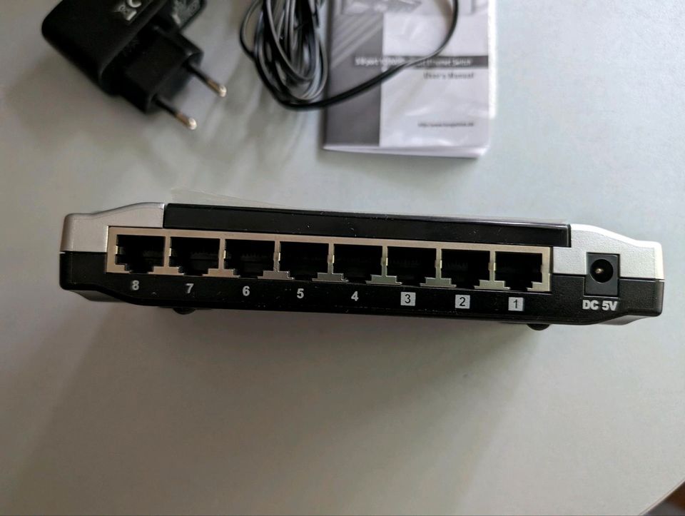 Ethernet Switch 8 Port - LCS-FS6108-B Splitter Verteiler in Berlin