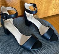 High Heels Sandalen Clarks Größe 38 schwarz Nordrhein-Westfalen - Bottrop Vorschau