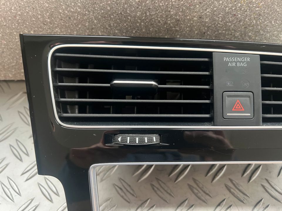 VW Golf 7 VII Luftdusche Luftdüse Mitte in Dorsten