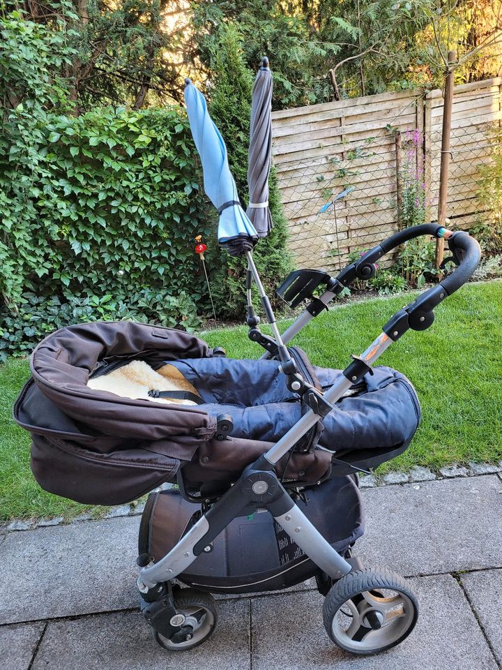 Kinderwagen Teutonia mit viel Zubehör in Eichenau