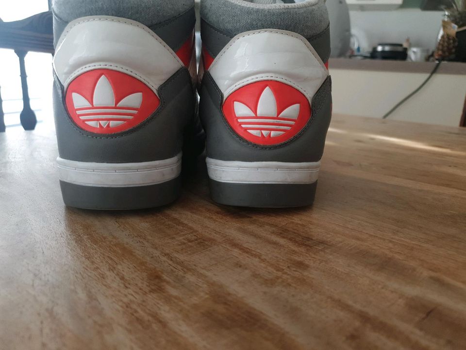Adidas Sneaker Turnschuhe in Achern
